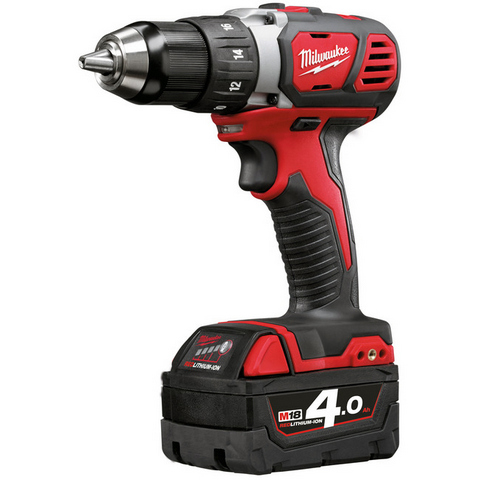 Milwaukee M18 BDD-402C Borrskruvdragare med batterier och laddare